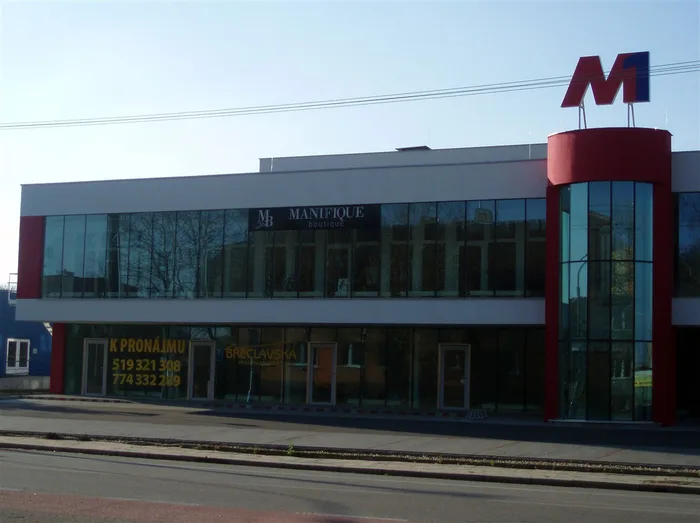 Obchodní centrum M1, Břeclav