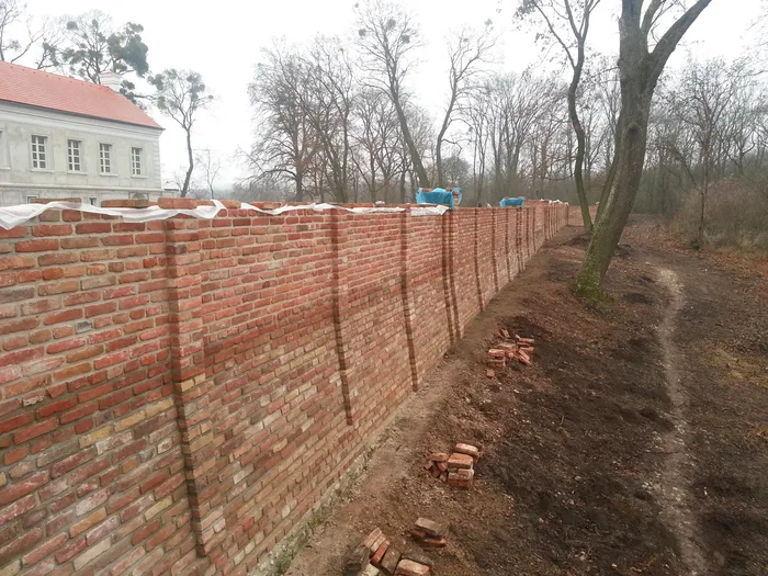 Letohrádek PORTZ - oprava historických bastionů a rekonstrukce objektu zámečku – fotografie 4