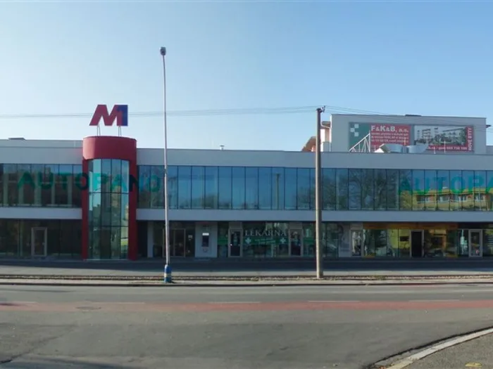 Obchodní centrum M1